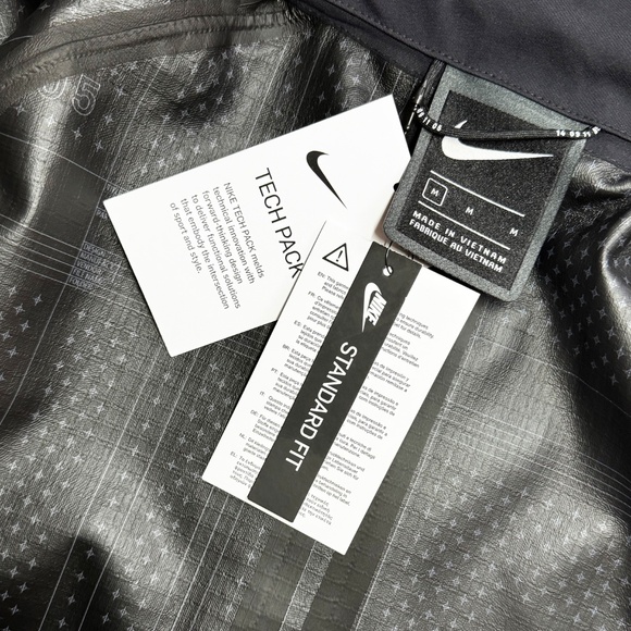 🔥 Nike Sportswear Tech Pack M65 Storm Fit Jacket Size Medium Black CZ9309-010 - Picture 8 of 14